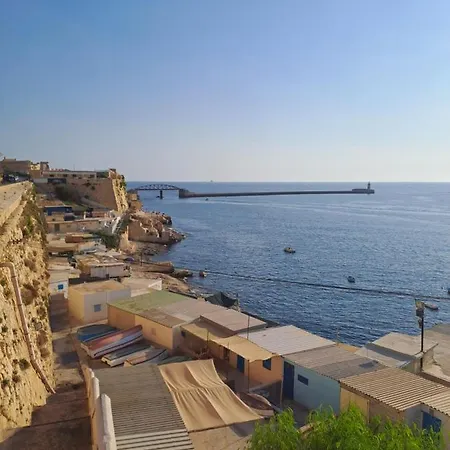 Daire Cozy Loft In The Heart Of *